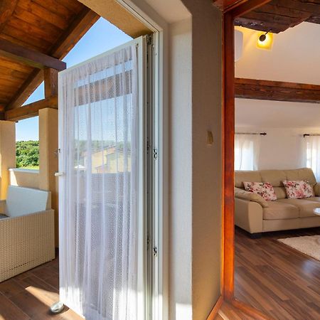 Apartman Viki Stinjan PUY Exterior foto