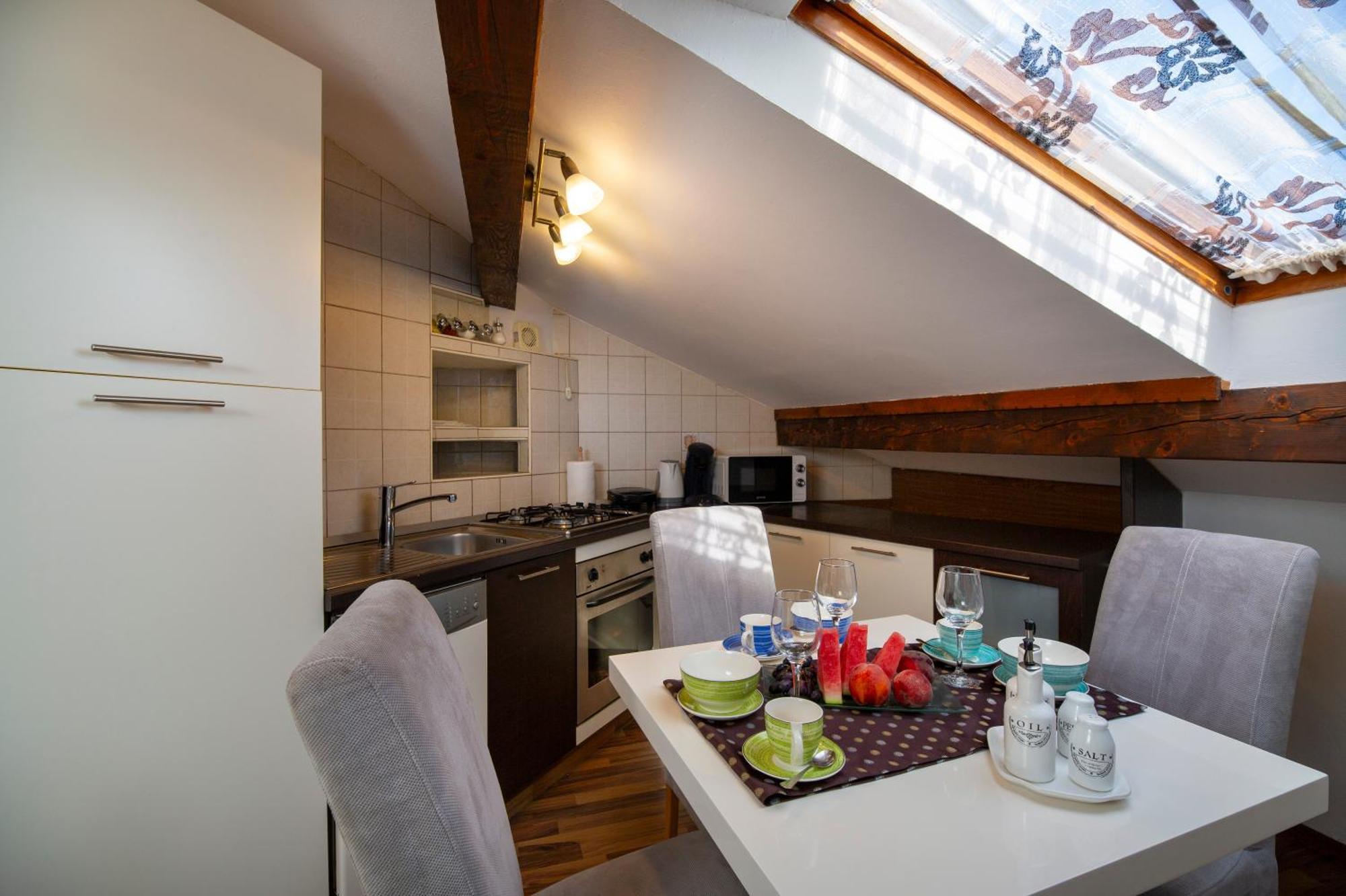 Apartman Viki Stinjan PUY Exterior foto